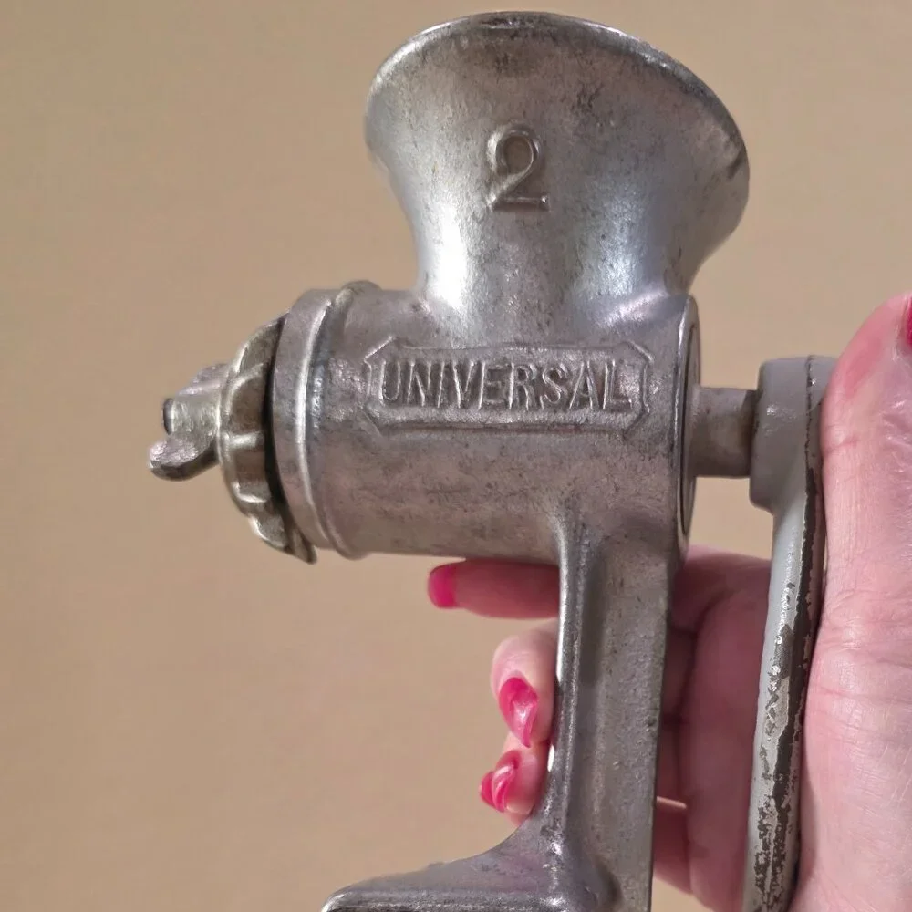 Vintage Universal No 2 Meat Grinder Food Chopper Manual Hand Crank USA Cast Iron